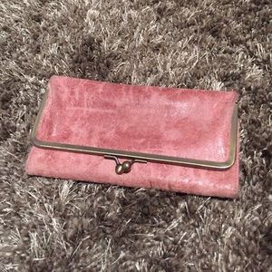 ✨PRICE DROP!! 🎉  LOWEST ✨Distressed link clutch