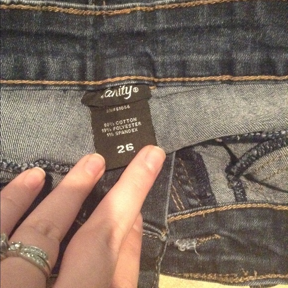 Vanity size 26 Jeans. - Picture 3 of 3
