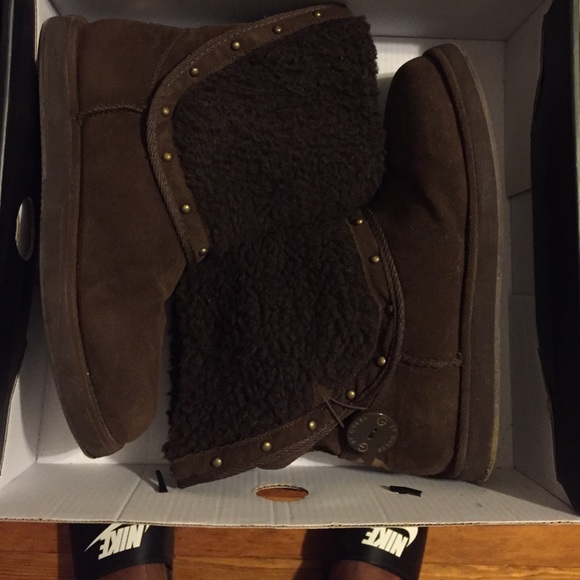 chocolate brown guess boots