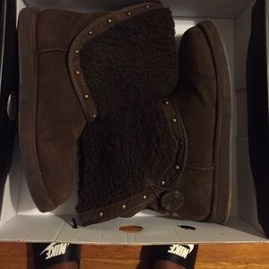 chocolate brown guess boots