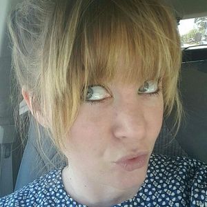 Meet your Posher, Abigail