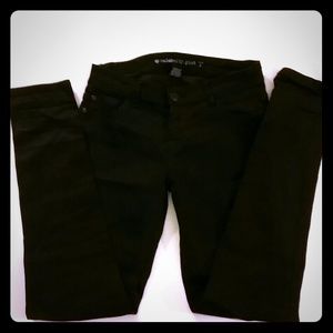 Pretty Black Skinny jeans nice Spandex💗