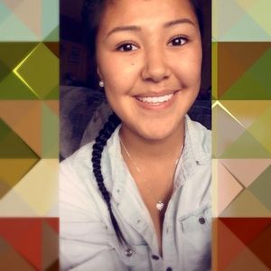 Meet your Posher, Celina