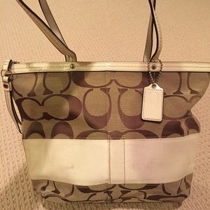 Coach signature zipper tote