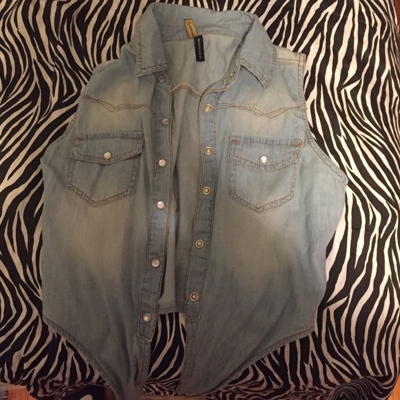 sleeveless denim shirt