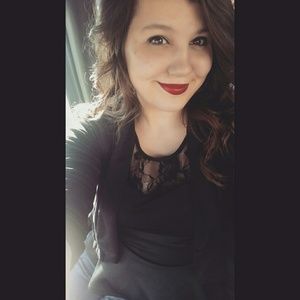 Meet your Posher, Kelly