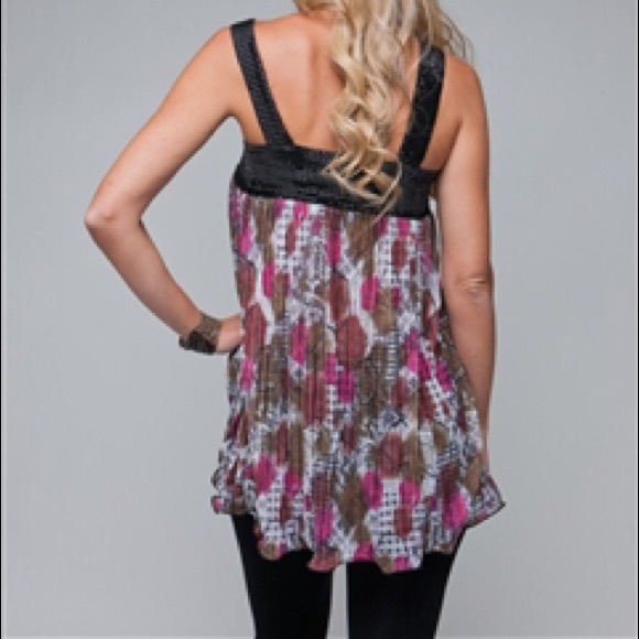 Crinkled tank - Picture 3 of 3