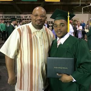 Meet your Posher, Lawrence