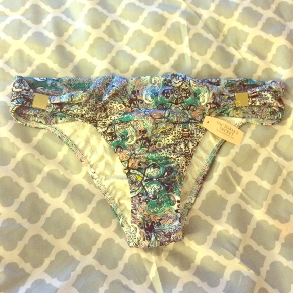 NWT Victoria Secret Cheeky Bikini Bottoms
