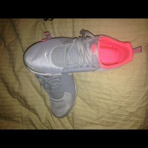 Size 9 grey coral and white Nike