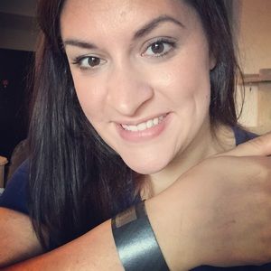 Meet your Posher, Liz