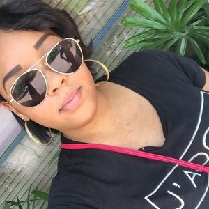 Meet your Posher, Arlene