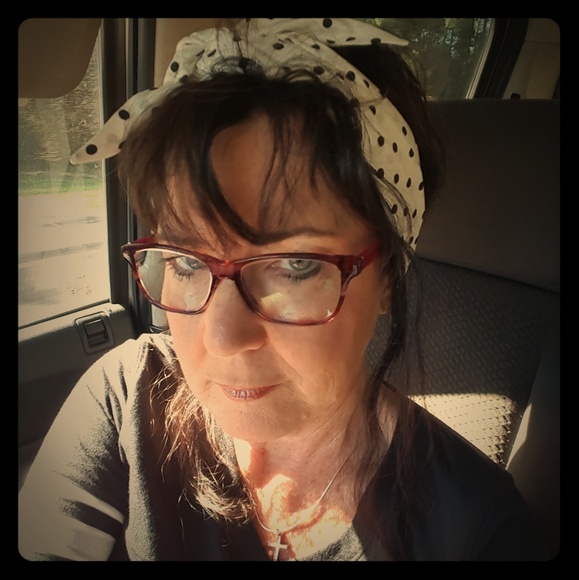 Meet your Posher, Brenda - Picture 2 of 2