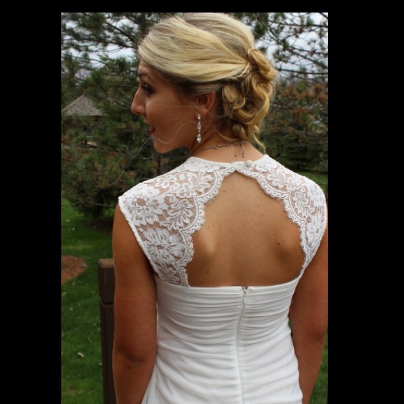 Beautiful Classic white formal dress size 2/3