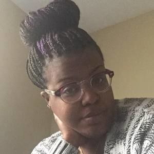 Meet your Posher, Akia