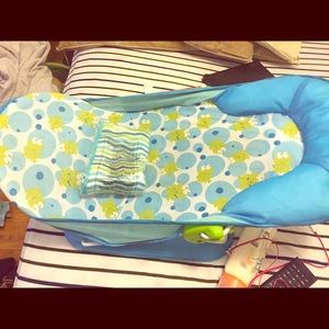 Newborn to Infant baby tub