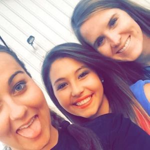 Meet your Posher, Loni