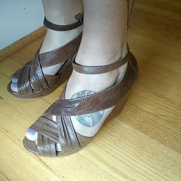 Brown Wedges