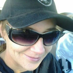 Meet your Posher, Christy