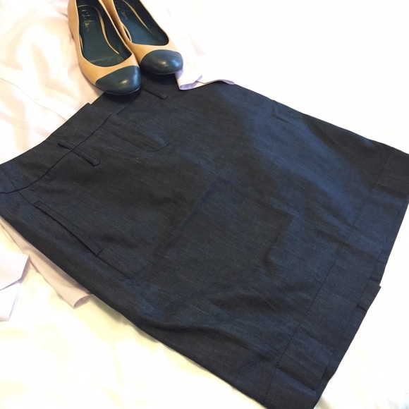 LOFT Dresses & Skirts - LOFT ✏️ Dark Chambray Pencil Skirt