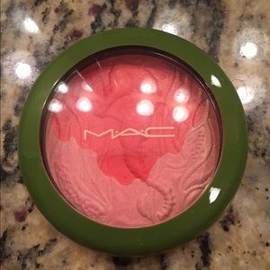 MAC Limited Edition Highlight Powder