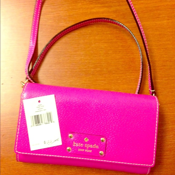 Sold. Kate Spade Crossbody