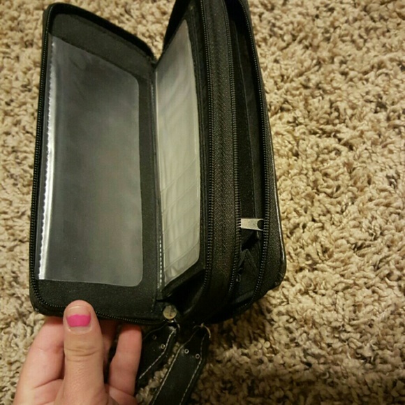 Target wallet - Picture 2 of 4
