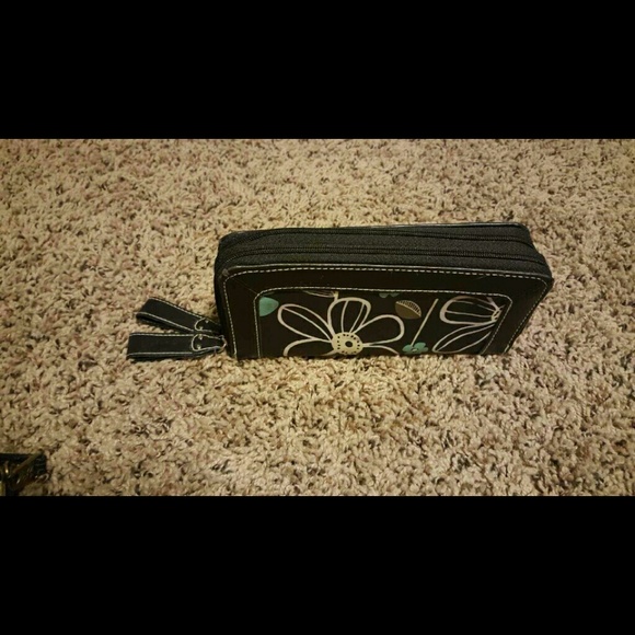 Target wallet - Picture 3 of 4