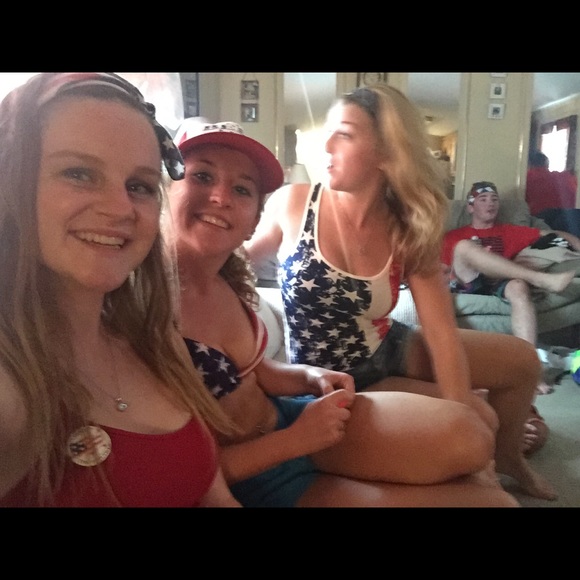 MEET YOUR SELLER 🌻 - Picture 4 of 4