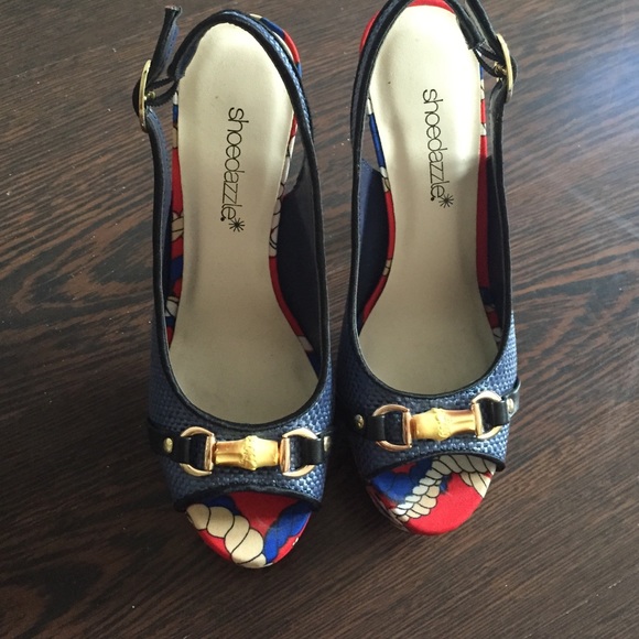 Sling back peep toe pumps blue and red