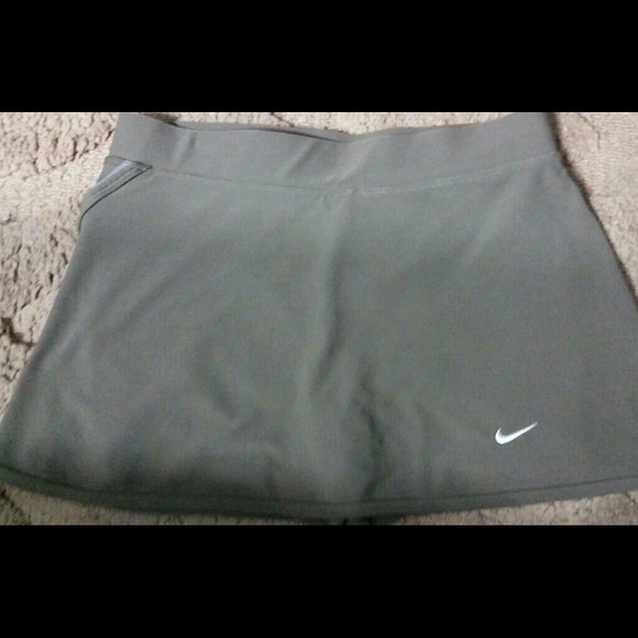 Nike fit dry skort