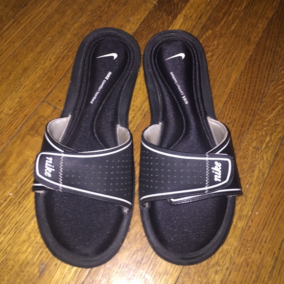 Nike slides