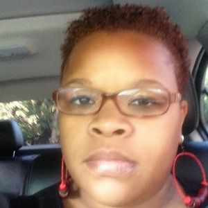 Meet your Posher, Tiffany d.