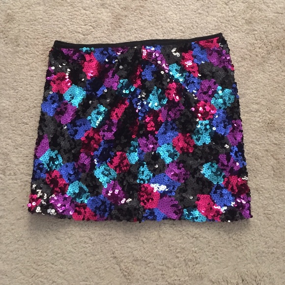 Sequin mini skirt!