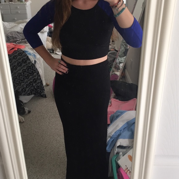 Black maxi skirt !