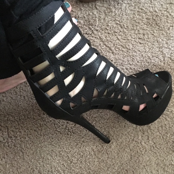 Danger Zone Peep-toe booties - Picture 2 of 4