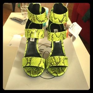 Steve Madden Mira Yellow Snake