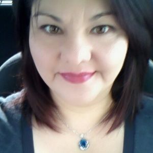 Meet your Posher, Fidela