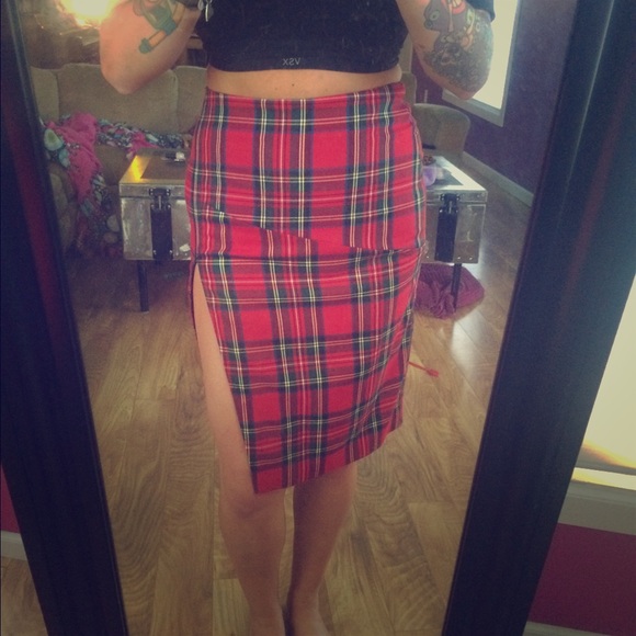 High waisted slit plaid skirt