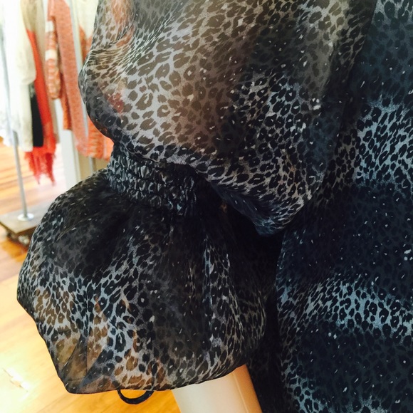 Leopard Print Tunic - Picture 2 of 4