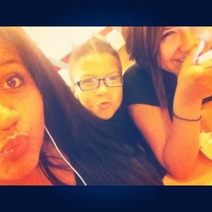 Meet your Posher, Dezareey