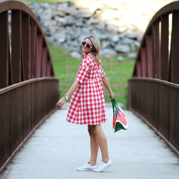 Welcome to my closet! - Picture 3 of 4