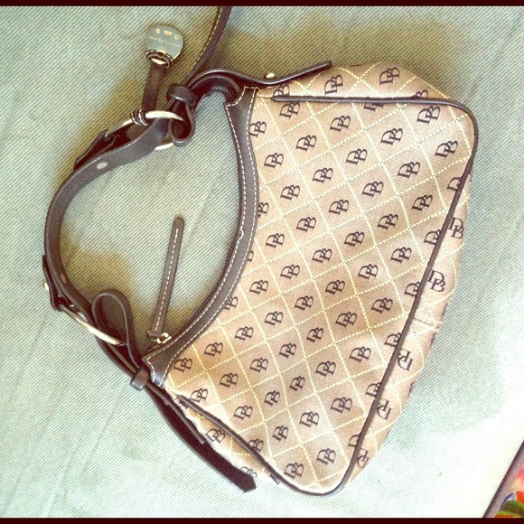 Dooney & Bourke Signature Shoulder Handbag Purse