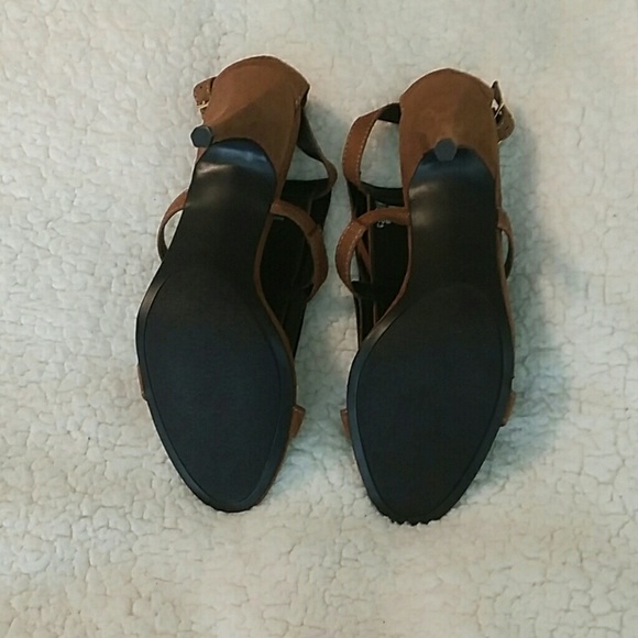 🎉HP🎉 NWT Brown Sueded Boho Fringe Heels - Picture 3 of 3