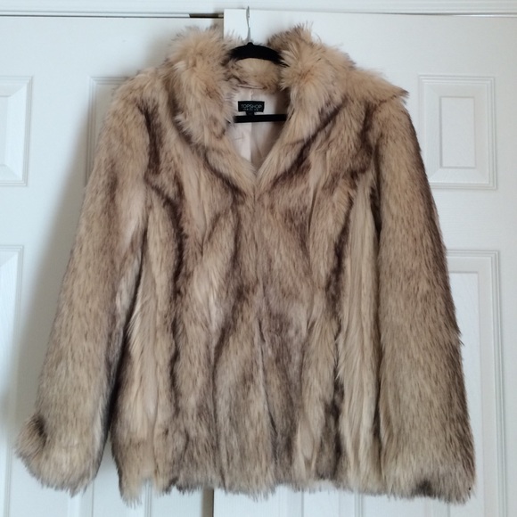 Topshop Jackets & Blazers - NWOT Faux Fur Topshop Coat size 6