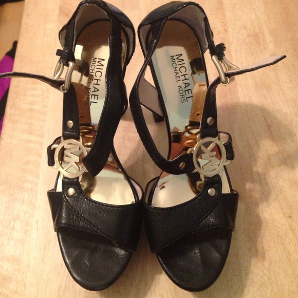 Michael Kors shoes Black/Gold