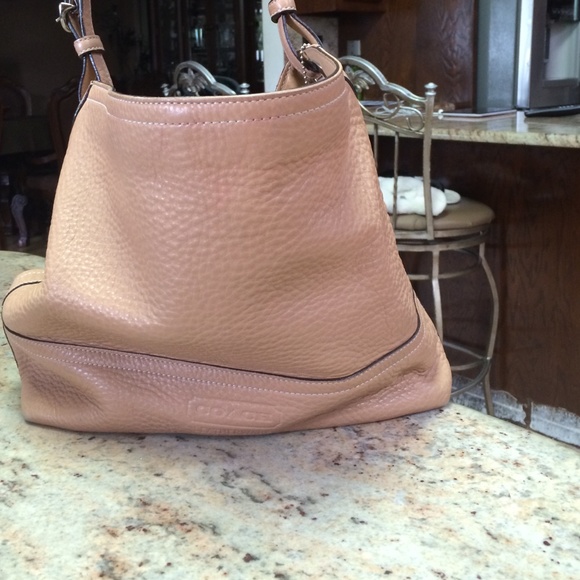 Beige soft leather coach bag