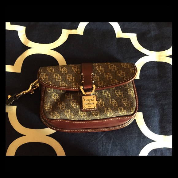 Dooney and Bourke wristlet