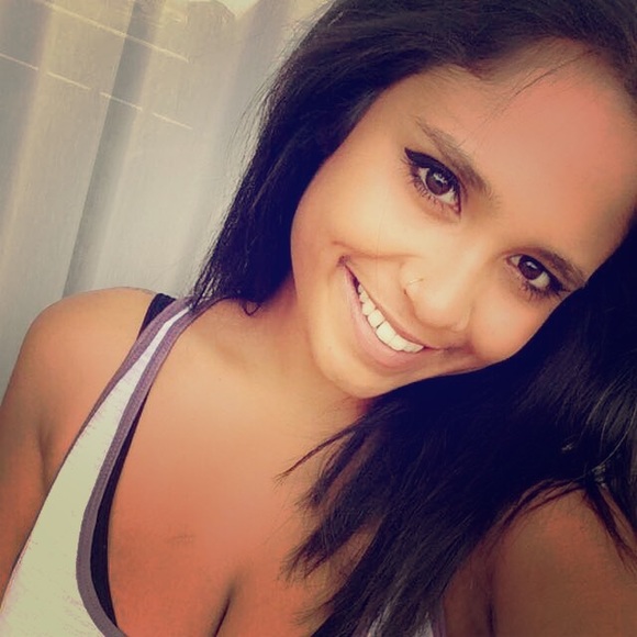 Meet your Posher, Areeba