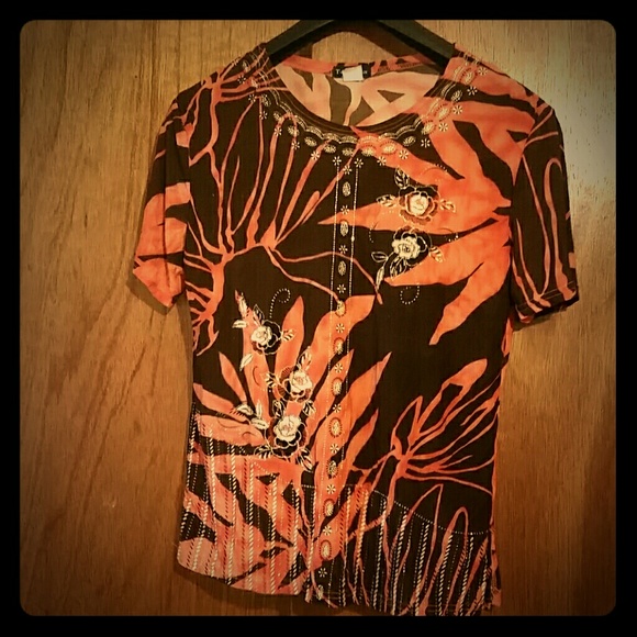 BEAUTIFUL bedazzled Top! Size Large